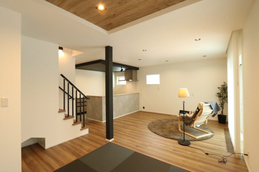 インダストリアルハウス