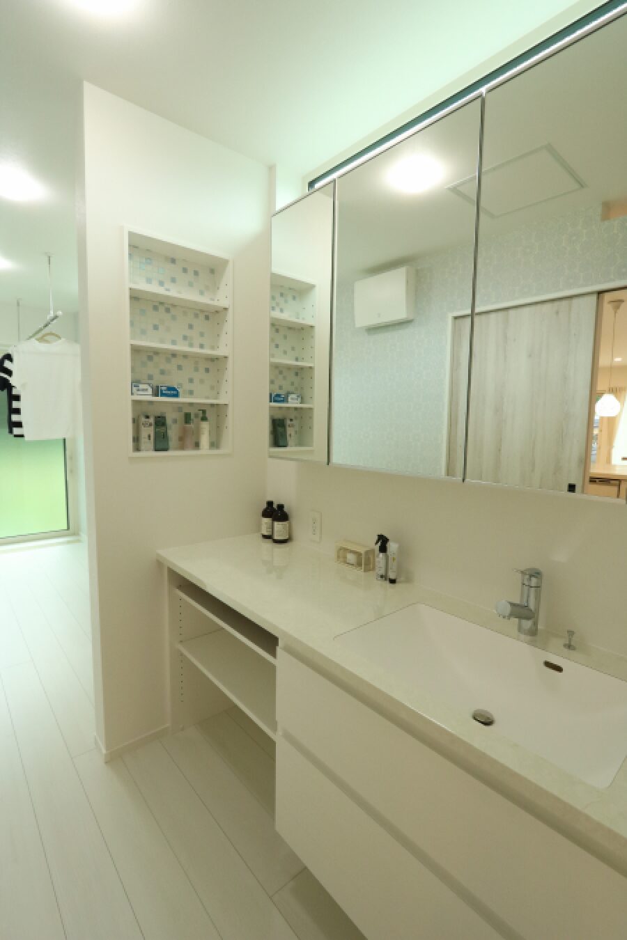 多用途な空間に溢れた住宅