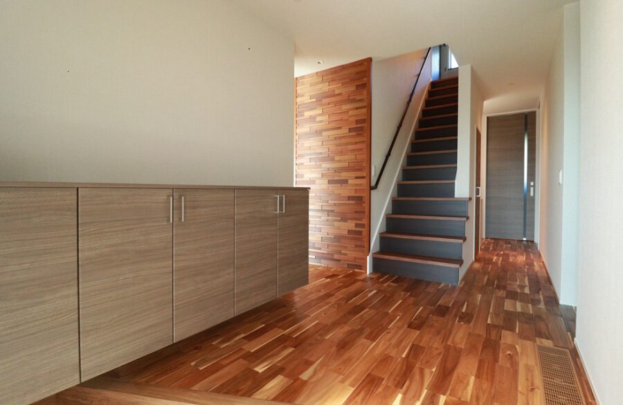 自然素材を採用した平屋