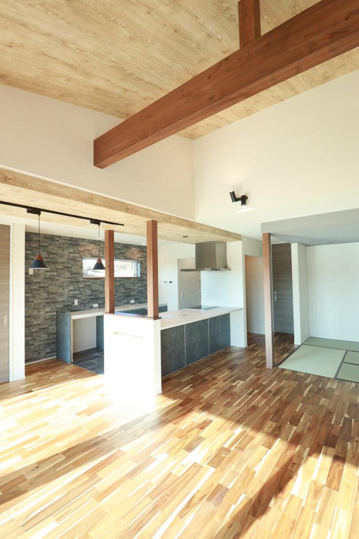 自然素材を採用した平屋