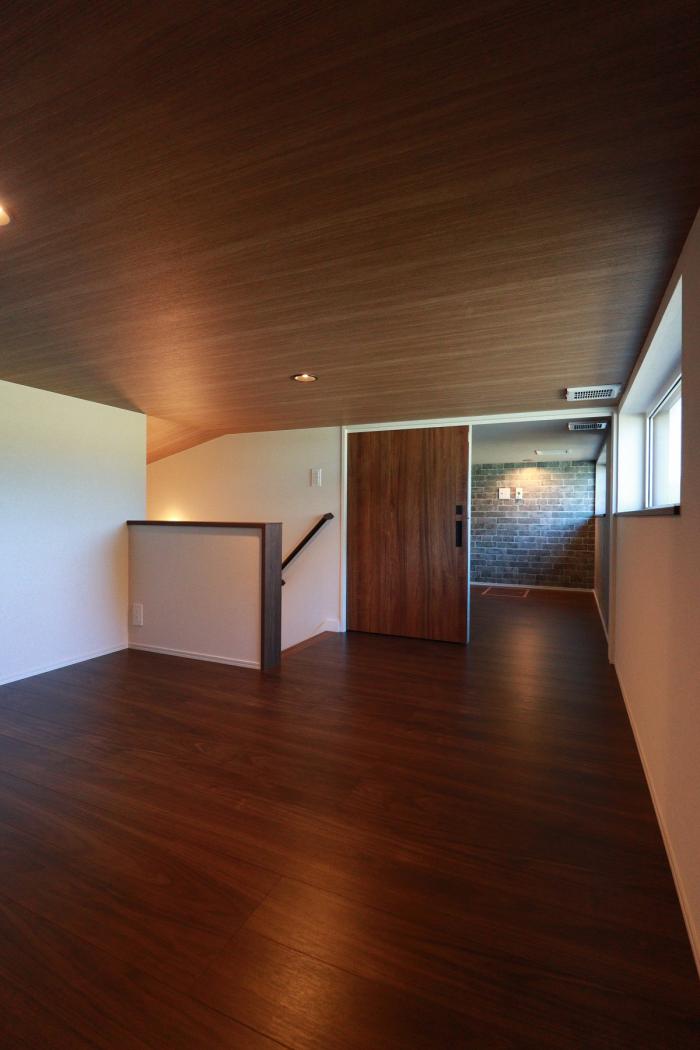 自然素材を採用した平屋