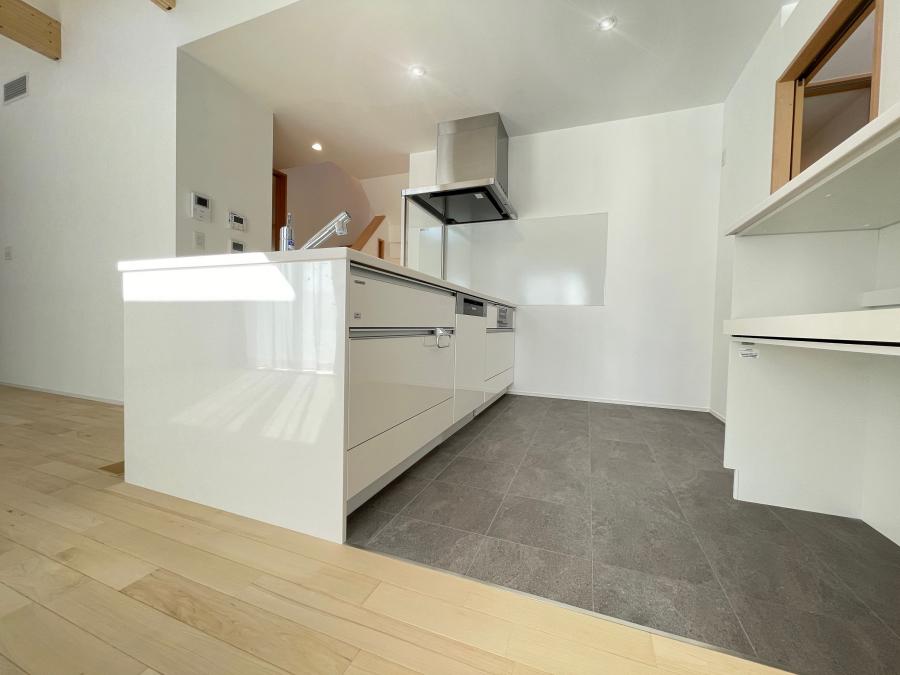 「自然素材」を取り入れた暮らしやすさにこだわった住まい