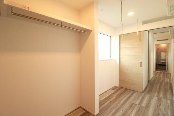 大人気のグルっと回れる神動線を取り入れたお家