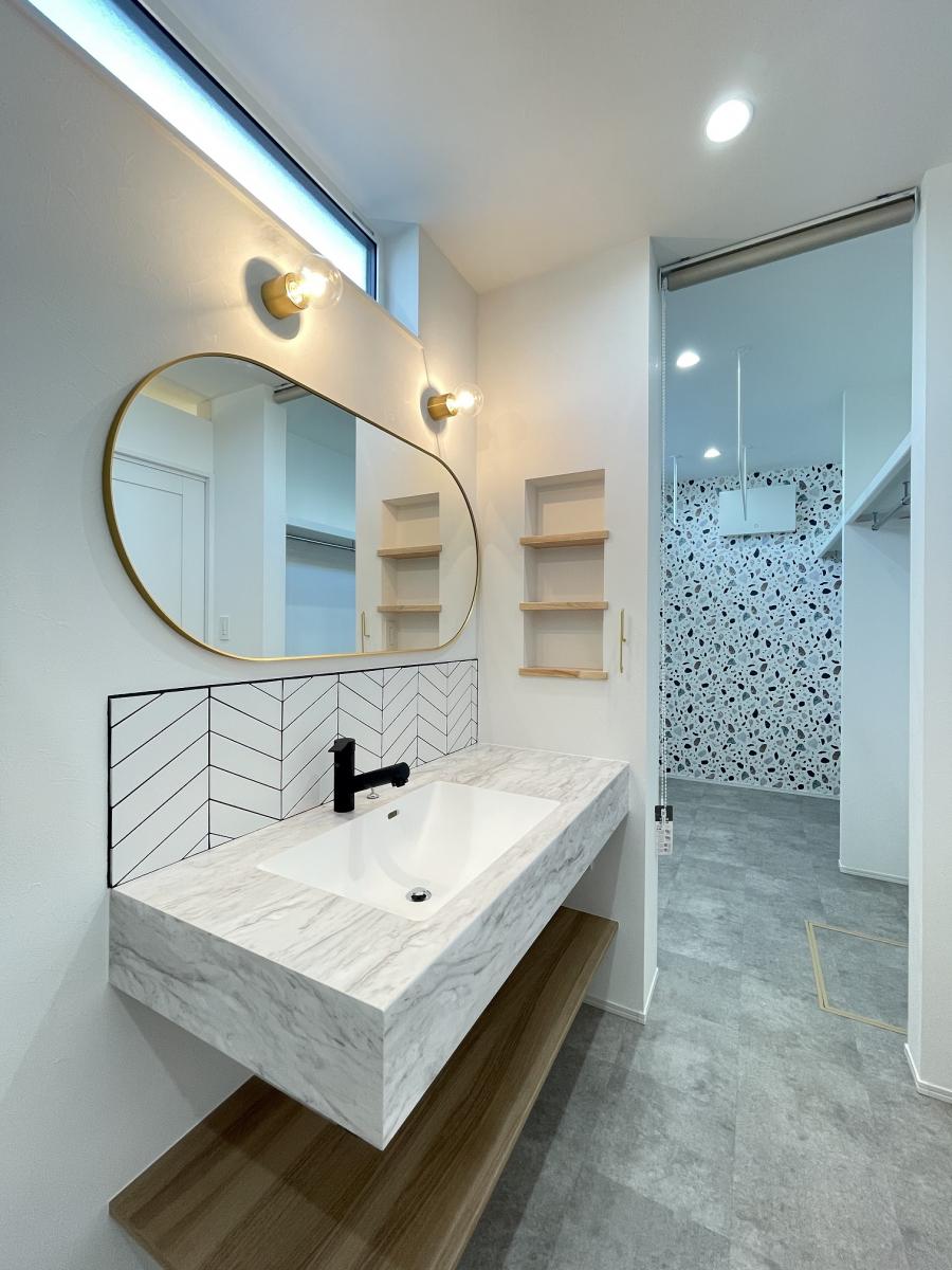 アイランドカウンターのあるこだわりの住まい