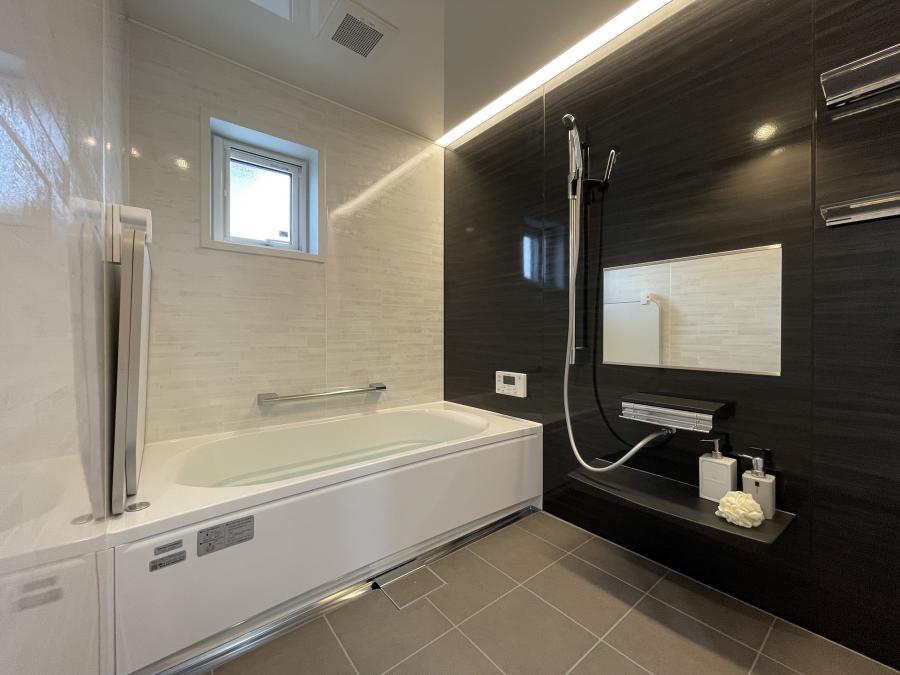 ずっとリビングに居たくなる【薪ストーブ】のある平屋