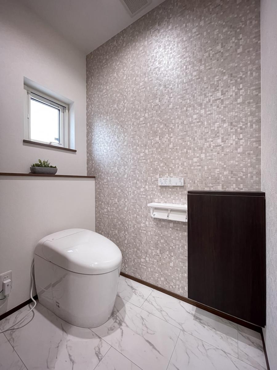 ずっとリビングに居たくなる【薪ストーブ】のある平屋